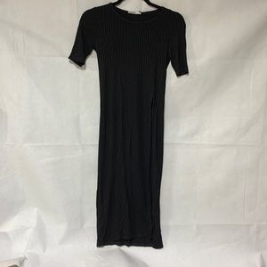 MAE Black Ribbed Long Shirt with a Waist High Silt. Size: XS